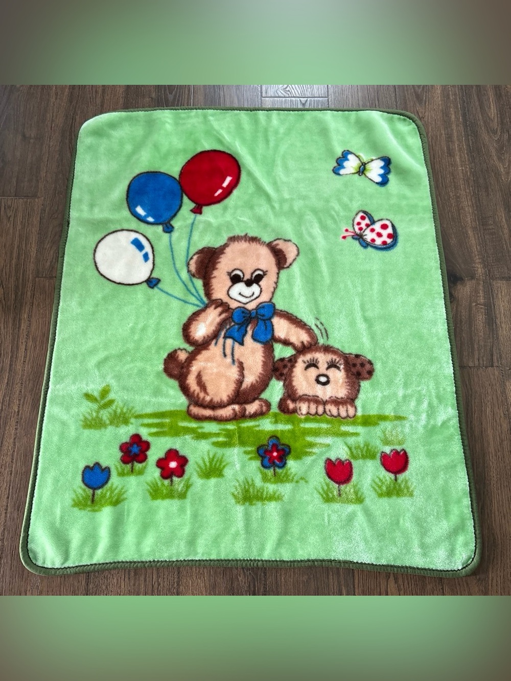 Rare Vintage Green Fleece Baby Blanket Teddy Bear Balloons Dog 40 x 46